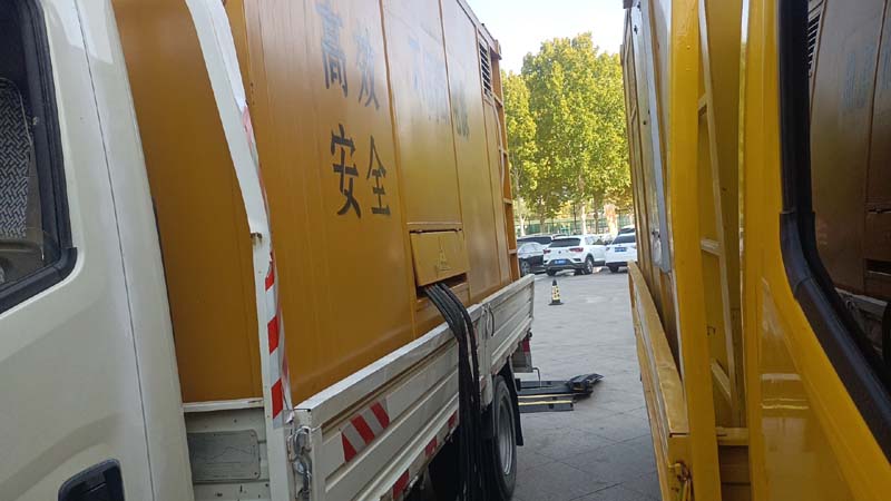 新罗如何判断柴油发电机组和UPS电源的切换时间是否符合要求？