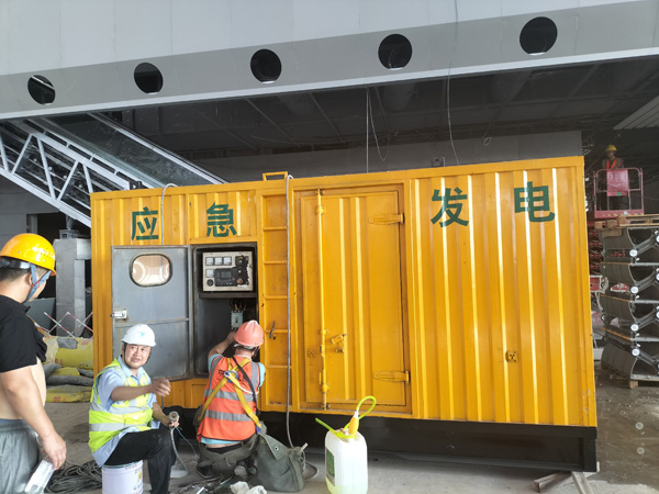 新罗怎样判断空气滤清器是否需要更换？