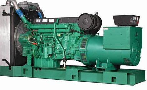 新罗发电机除垢后需要用清水冲洗水冷式机油散热器几次？